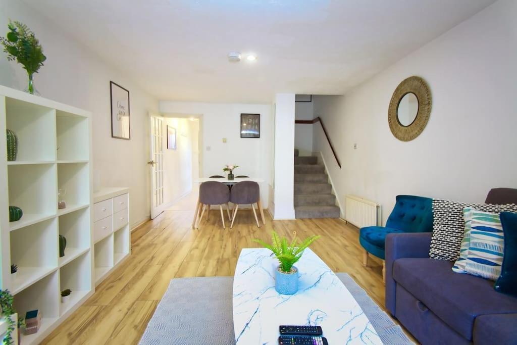 דירות לונדון Two Bed House Near Kings Cross מראה חיצוני תמונה